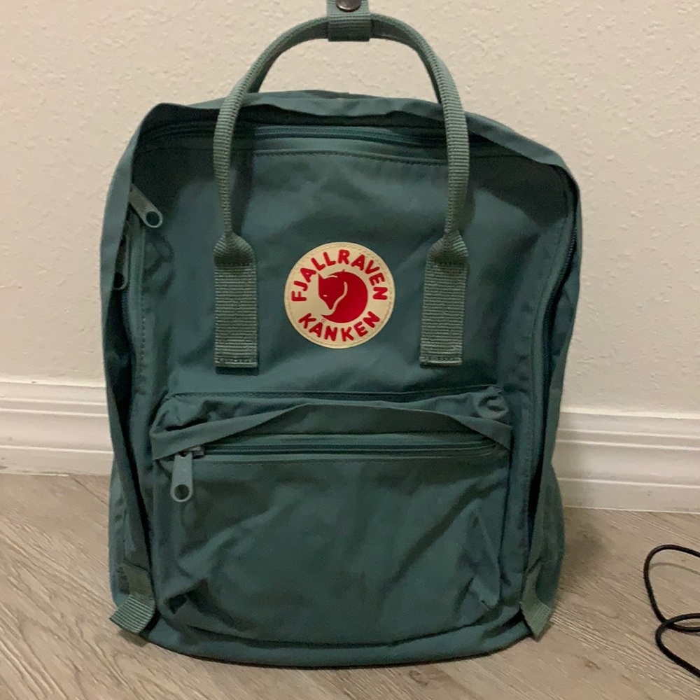 Fjallraven classic kanken backpack